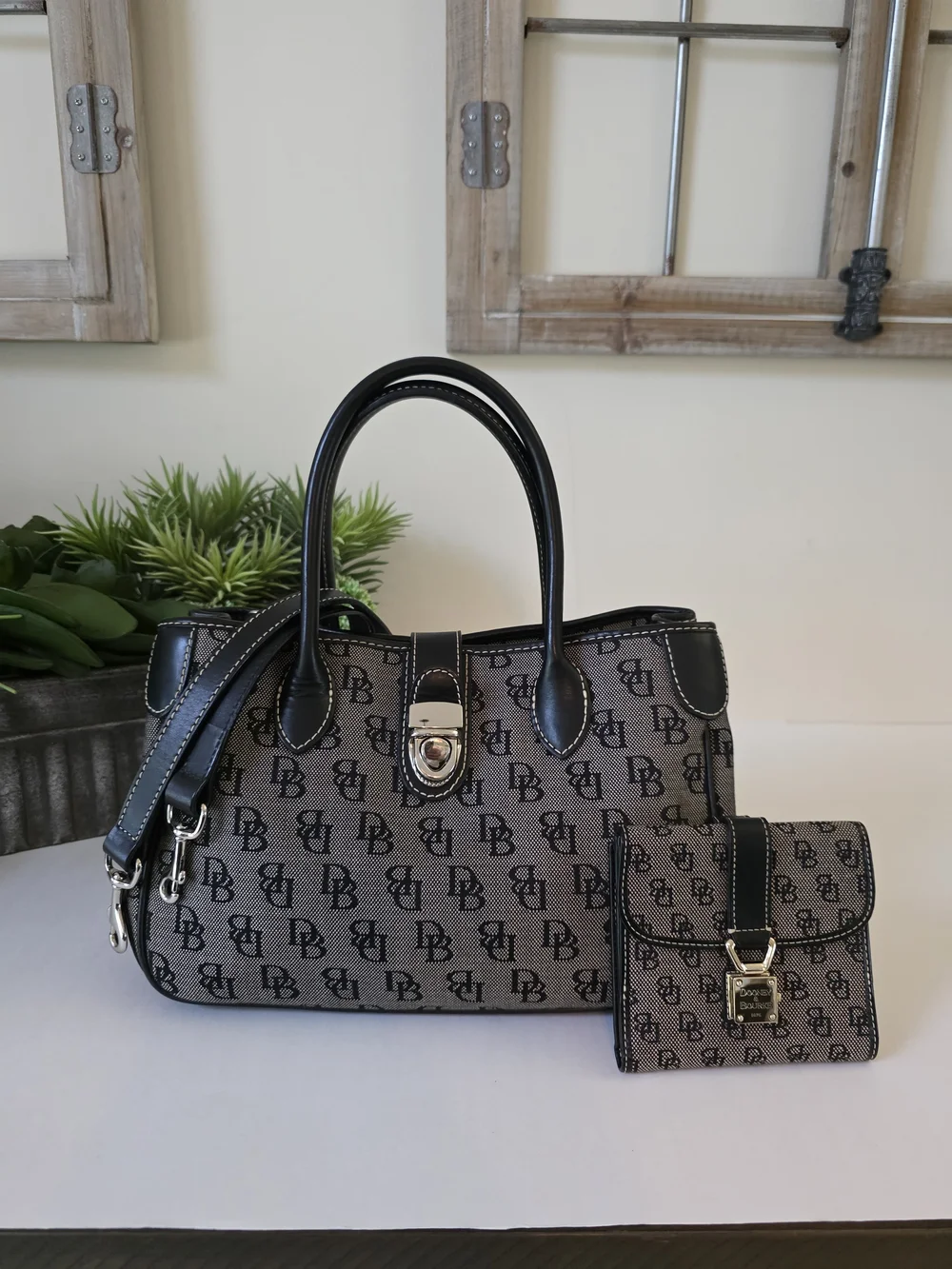 Dooney & Bourke dooney bourke